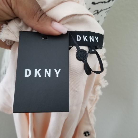 DKNY Snap Sleeveless Top - Picture 5 of 6